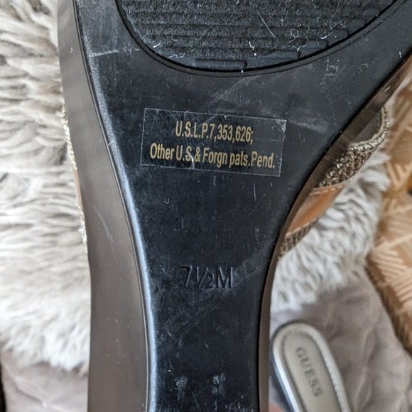 Guess Gold Thong Wedge Sandals with rhinestones size Women 7.5 - Picture 7 of 9